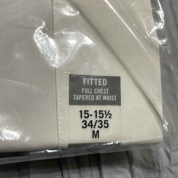 3 Mens Arrow Brand button up LS dress shirts size medium 15-15 1/2 34/35 New - Picture 2 of 2